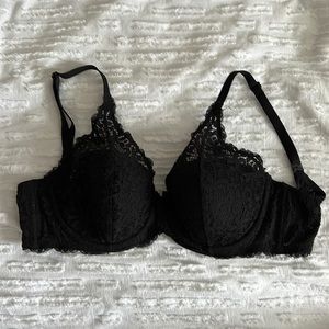 34D Victoria’s Secret lined Demi bra